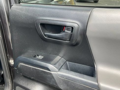 Used 2019 Toyota Tacoma SR w/ SR Convenience Package AWD/4WD image 20