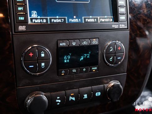 Used 2011 GMC Sierra 3500 Denali image 20