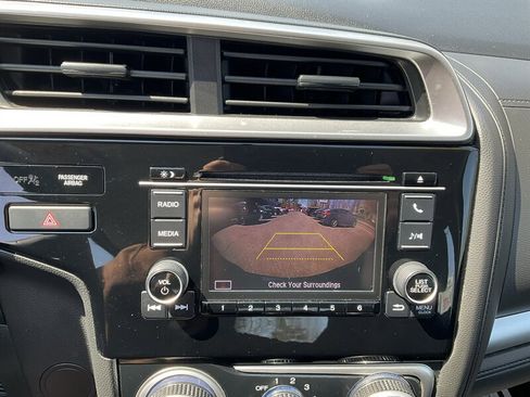 Used 2018 Honda Fit LX image 31