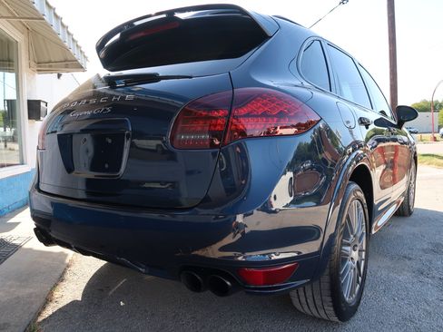 Used 2014 Porsche Cayenne GTS AWD/4WD image 8