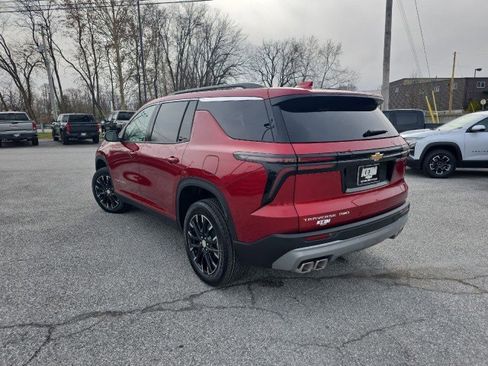 New 2026 Chevrolet Traverse LT w/ Sun and Wheel Package image 2