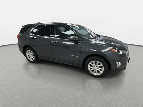 Used 2020 Chevrolet Equinox LT FWD image 2