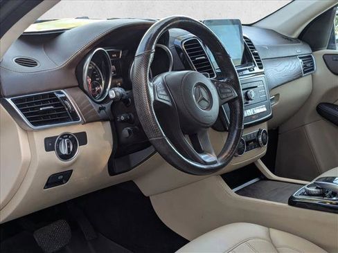 Used 2017 Mercedes-Benz GLS 450 4MATIC image 10