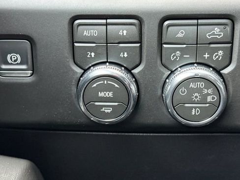 New 2026 GMC Sierra 1500 AT4X w/ LPO, Black Badging Package AWD/4WD image 31