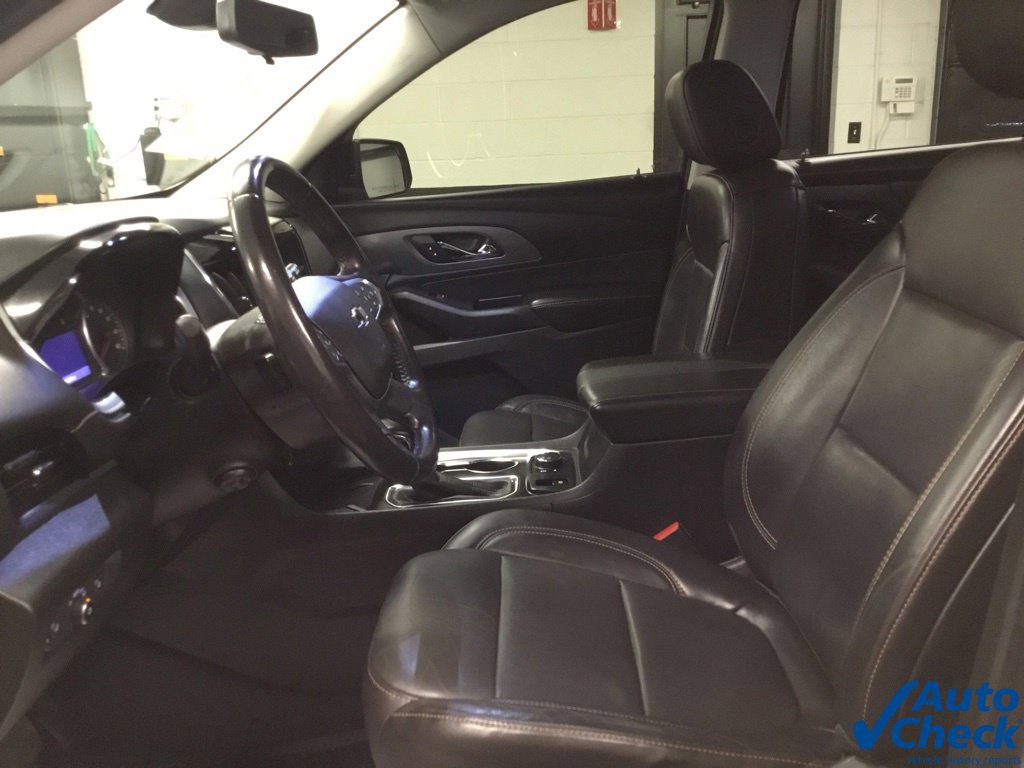 Used 2021 Chevrolet Traverse Premier w/ Redline Edition AWD/4WD image 28