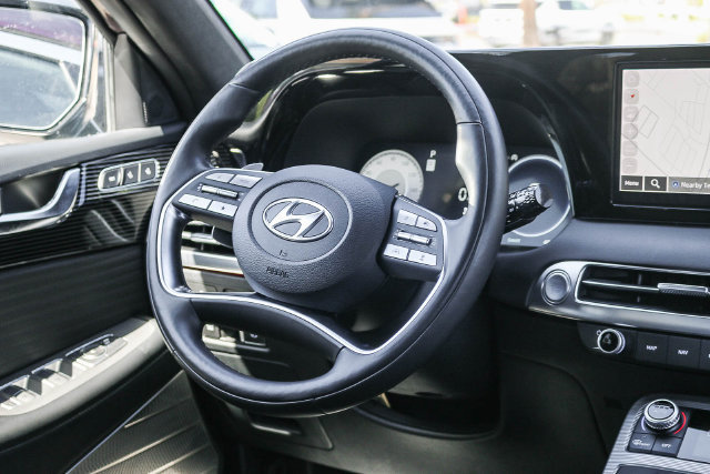 Certified 2024 Hyundai Palisade Calligraphy FWD image 19