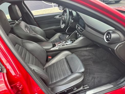 Used 2023 Alfa Romeo Giulia Veloce AWD/4WD image 64