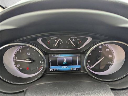 Used 2019 Buick Envision Essence w/ LPO, Cargo Package FWD image 9