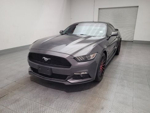 Used 2017 Ford Mustang Coupe RWD image 15