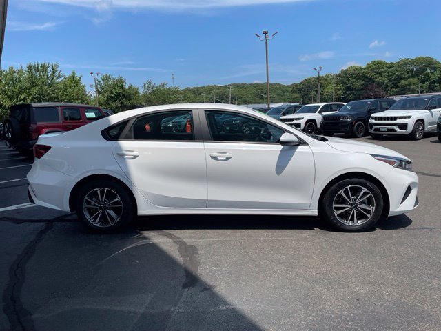 Used 2023 Kia Forte LXS FWD image 4