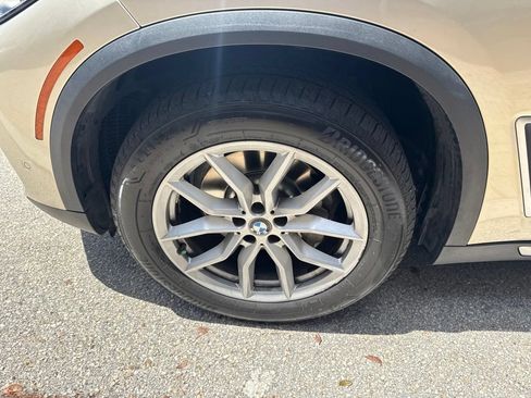 Used 2019 BMW X5 xDrive40i w/ Premium Package 2 AWD/4WD image 19