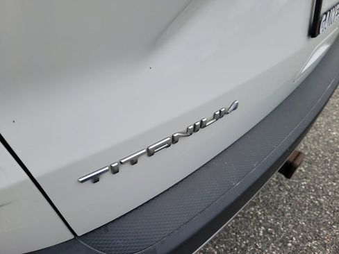 Used 2022 Ford Escape Titanium w/ Titanium Elite Package image 9