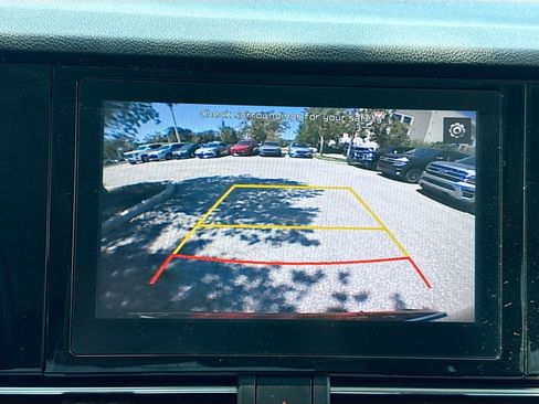 Used 2022 Kia Niro LXS FWD image 14