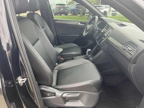 Certified 2023 Volkswagen Tiguan SE R-Line image 29