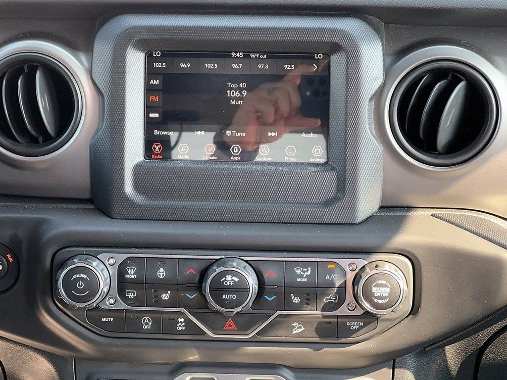 Used 2018 Jeep Wrangler Unlimited Sport S AWD/4WD image 14