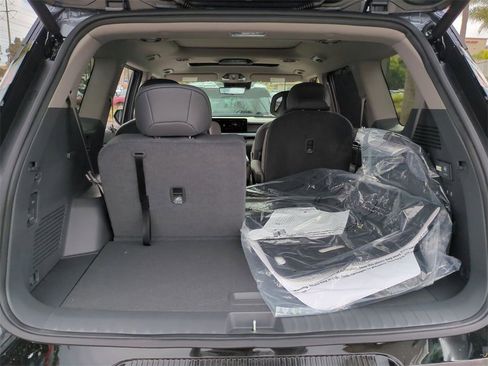 New 2026 Kia EV9 Land image 26