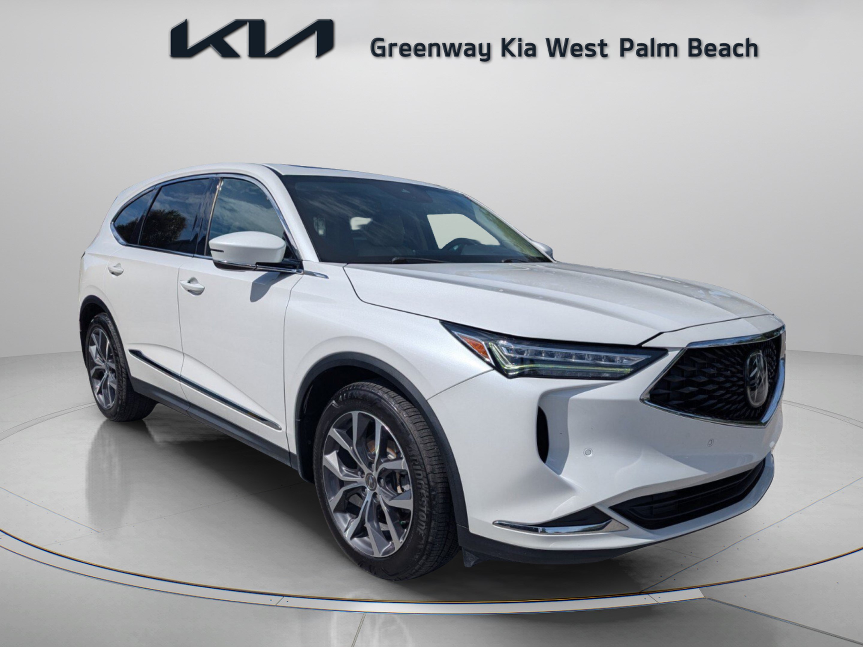 Used 2022 Acura MDX w/ Technology Package FWD image 1