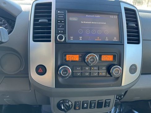 Used 2020 Nissan Frontier SV w/ Midnight Edition Floor Mats image 29