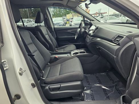 Used 2020 Honda Ridgeline Sport image 12