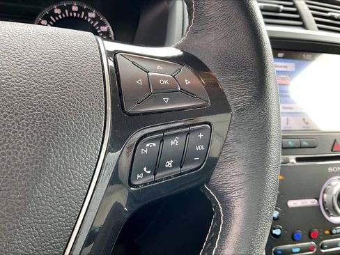 Used 2017 Ford Explorer Platinum image 19