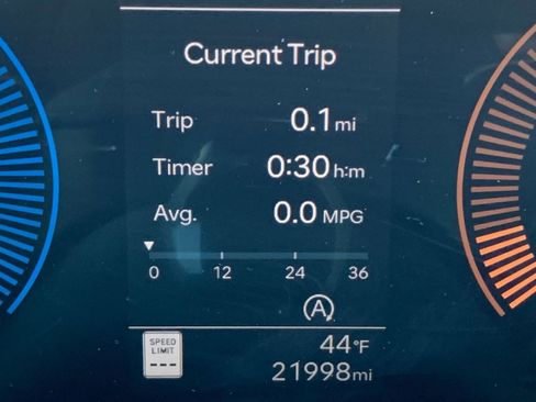 Used 2025 Hyundai Santa Fe SEL image 43