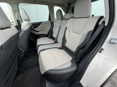 Used 2024 Subaru Forester Premium image 17