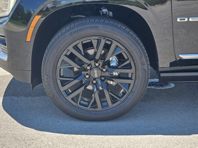 New 2026 GMC Yukon Denali w/ Sun & Power Step Package AWD/4WD image 9