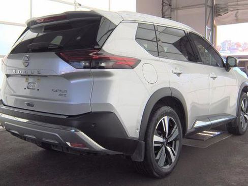 Used 2023 Nissan Rogue Platinum w/ Platinum Premium Package image 3