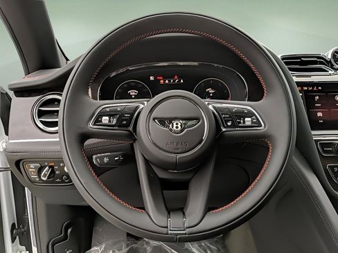 Used 2023 Bentley Bentayga Extended Wheelbase image 24