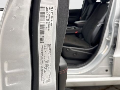 Used 2025 Dodge Durango GT AWD/4WD image 26