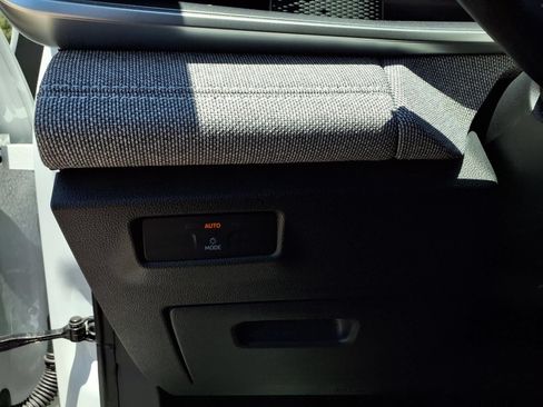 Certified 2026 Volkswagen Tiguan S FWD image 17