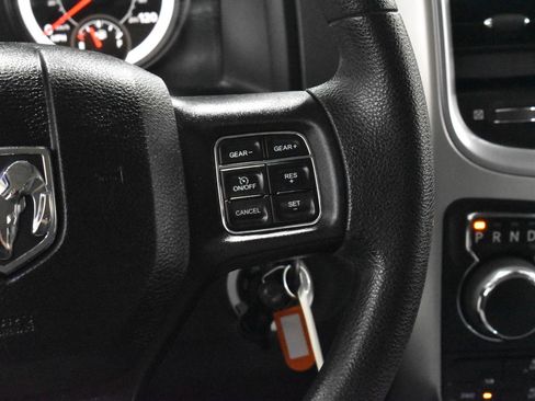 Used 2017 RAM 1500 Classic SLT AWD/4WD image 10