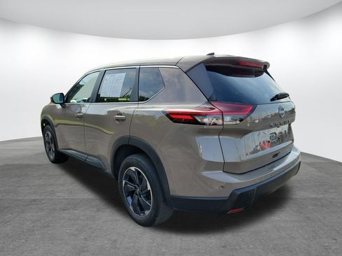 Used 2025 Nissan Rogue SV FWD image 26
