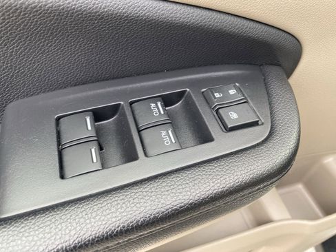 Used 2017 Honda Pilot Touring image 22