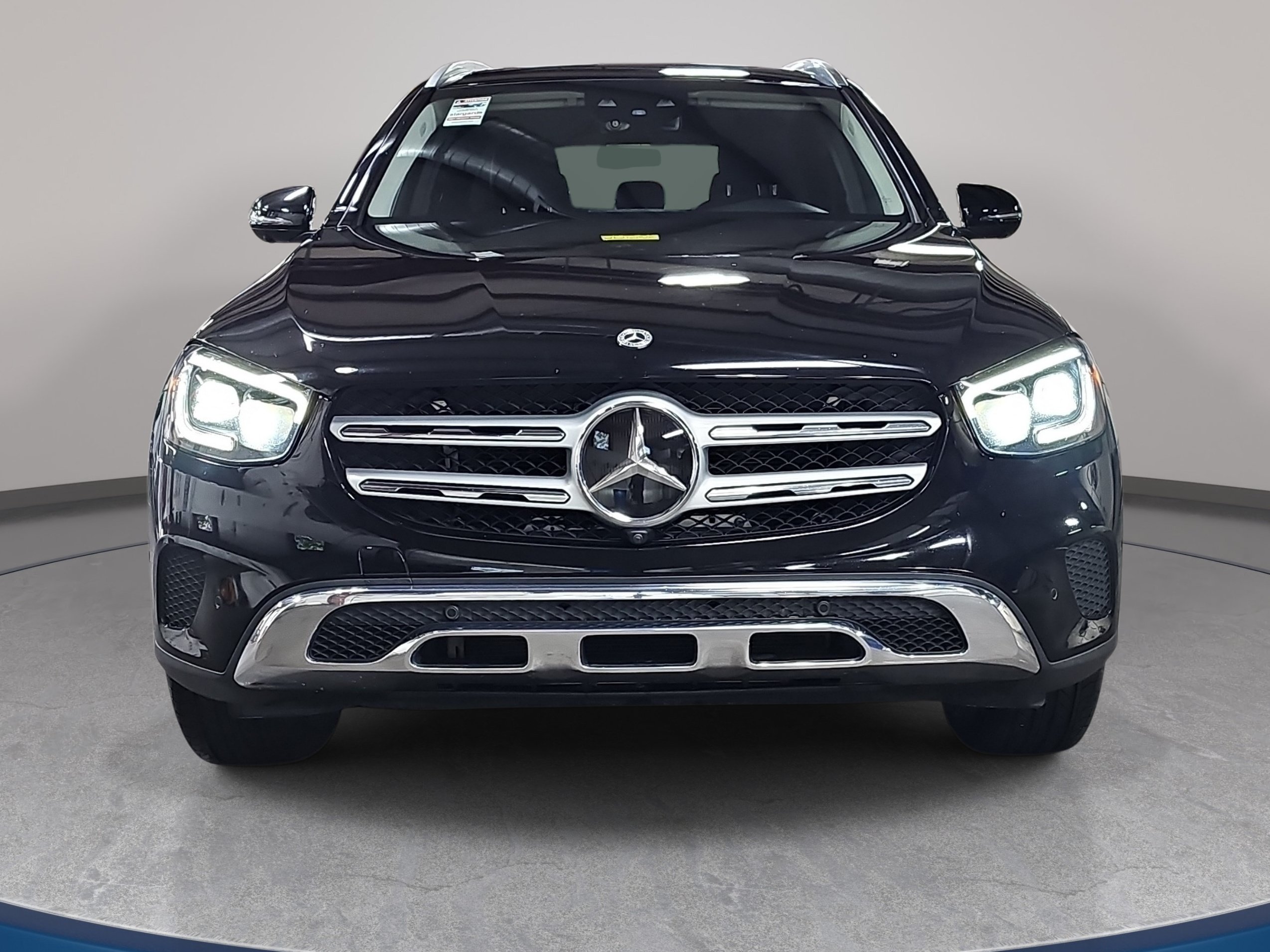 Used 2021 Mercedes-Benz GLC 300 4MATIC image 2