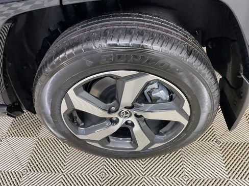 New 2025 Toyota RAV4 SE image 5