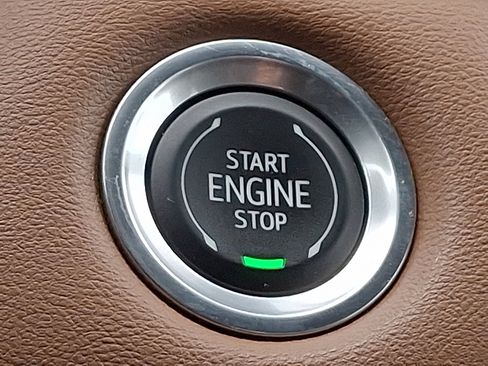 Used 2023 GMC Canyon AT4 image 23