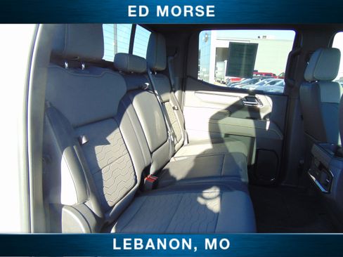 Used 2022 Chevrolet Silverado 1500 ZR2 w/ Technology Package image 15