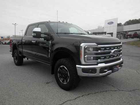 Used 2023 Ford F350 Lariat w/ Lariat Ultimate Package image 1