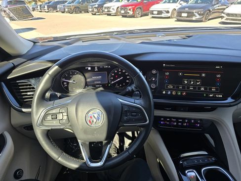 Used 2022 Buick Envision Avenir w/ Technology Package II image 8