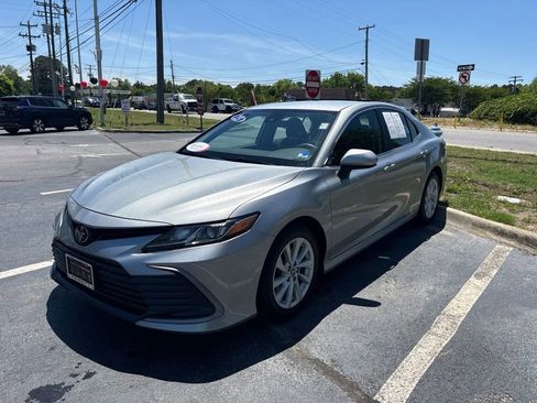Used 2023 Toyota Camry LE AWD/4WD image 7