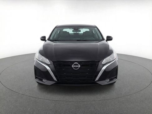 Used 2023 Nissan Altima 2.5 S image 2