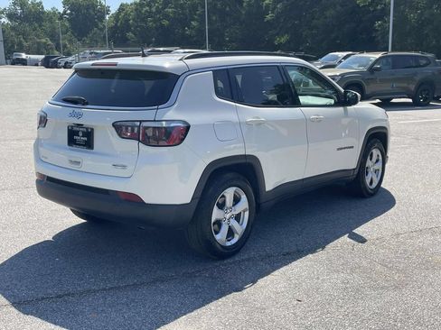 Used 2018 Jeep Compass Latitude FWD image 7