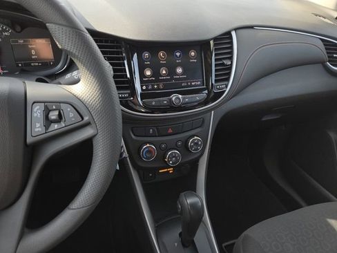 Used 2022 Chevrolet Trax LS w/ Tint and Cruise Package image 31