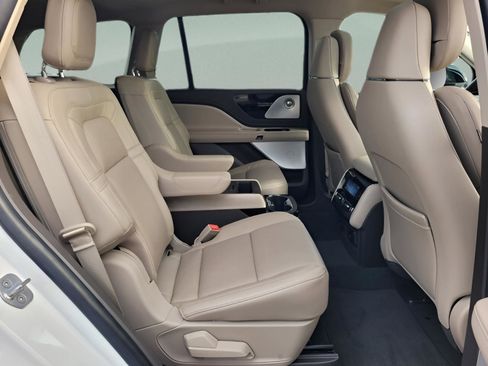 Used 2022 Lincoln Aviator Grand Touring w/ Equipment Group 301A image 20