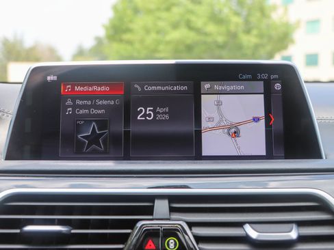 Used 2019 BMW 750i w/ Executive Package RWD image 40