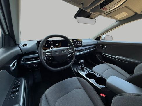 Used 2025 Kia K4 FWD image 23