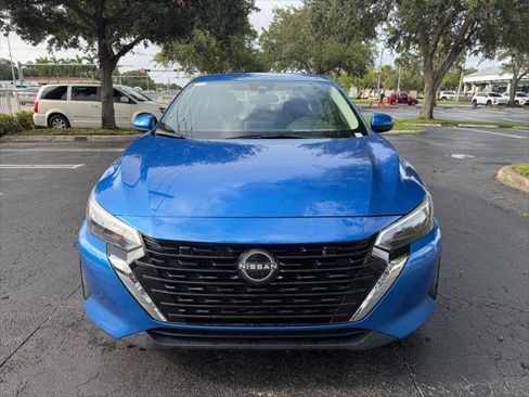 Used 2024 Nissan Sentra SV FWD image 11