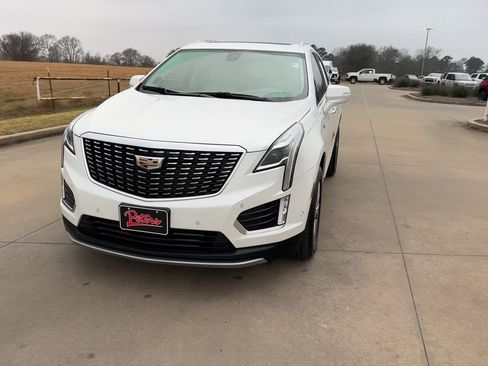 Used 2021 Cadillac XT5 Premium Luxury image 4