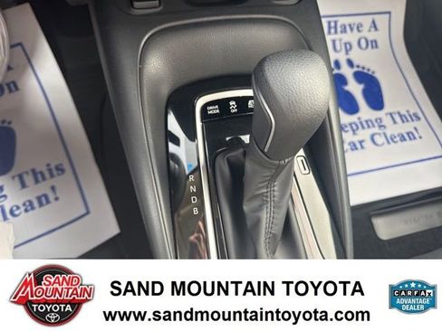 Used 2025 Toyota Corolla XLE image 20